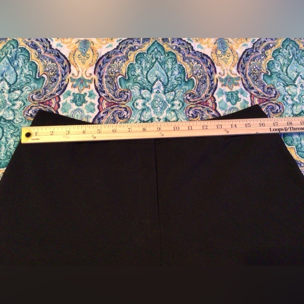 12 average NewYork & company Black dress pants. (0006) - Picture 4 of 5